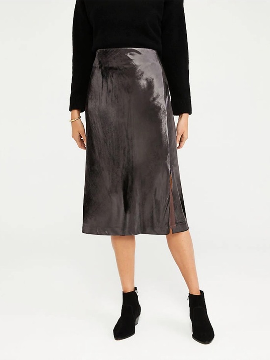 Ann Taylor Dresses & Skirts - Ann Taylor Velvet Midi Skirt Size XS Grey Silver Liquid Metallic Slip PullOn